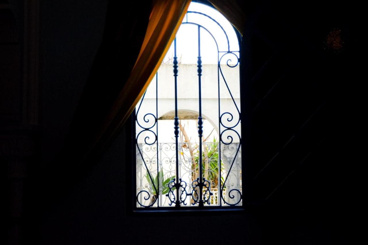 Dar L'Alhambra Hotel Танжер Екстериор снимка